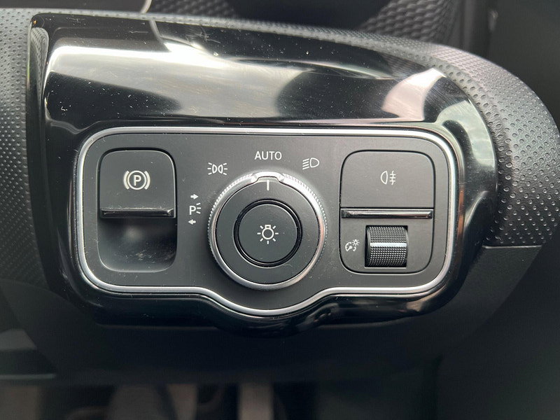 Mercedes-Benz A Class 1.5 A180d Sport (Executive) 7G-DCT Euro 6 (s/s) 5dr 5dr Automatic 2026