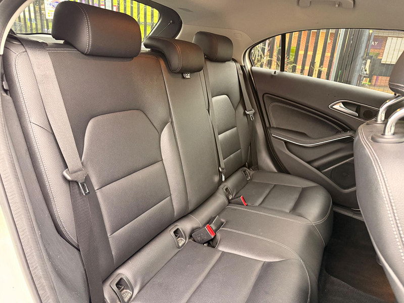 Mercedes-Benz A Class 2.1 A200d Sport (Premium) 7G-DCT Euro 6 (s/s) 5dr 5dr Automatic 2026