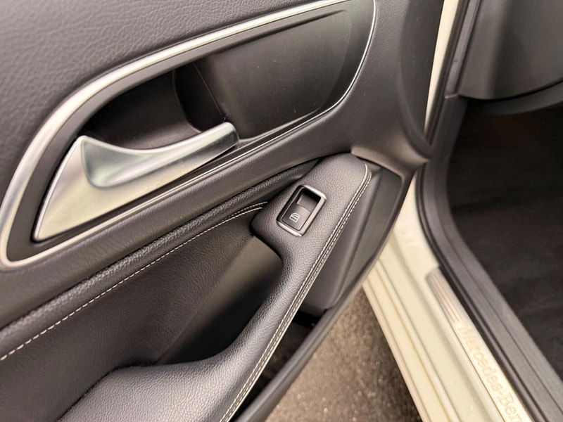 Mercedes-Benz A Class 2.1 A200d Sport (Premium) 7G-DCT Euro 6 (s/s) 5dr 5dr Automatic 2026