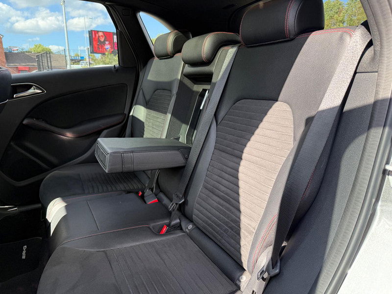 Mercedes-Benz B Class 2.1 B200d AMG Line (Premium Plus) 7G-DCT Euro 6 (s/s) 5dr 5dr Automatic 2025