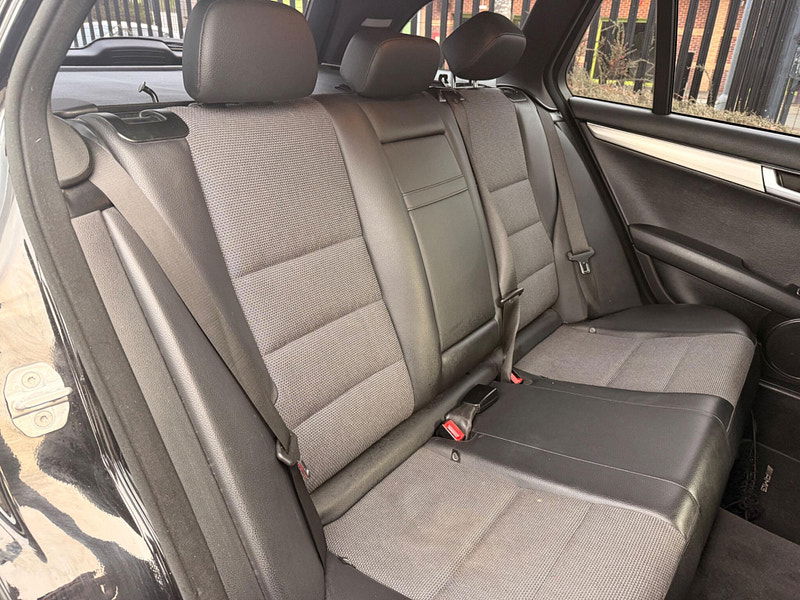 Mercedes-Benz C Class 2.1 C220 CDI BlueEfficiency Sport G-Tronic+ Euro 5 (s/s) 5dr 5dr Automatic 2026