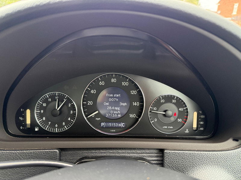 Mercedes-Benz CLK 2.1 CLK220 CDI Elegance 2dr 2dr Automatic 2025