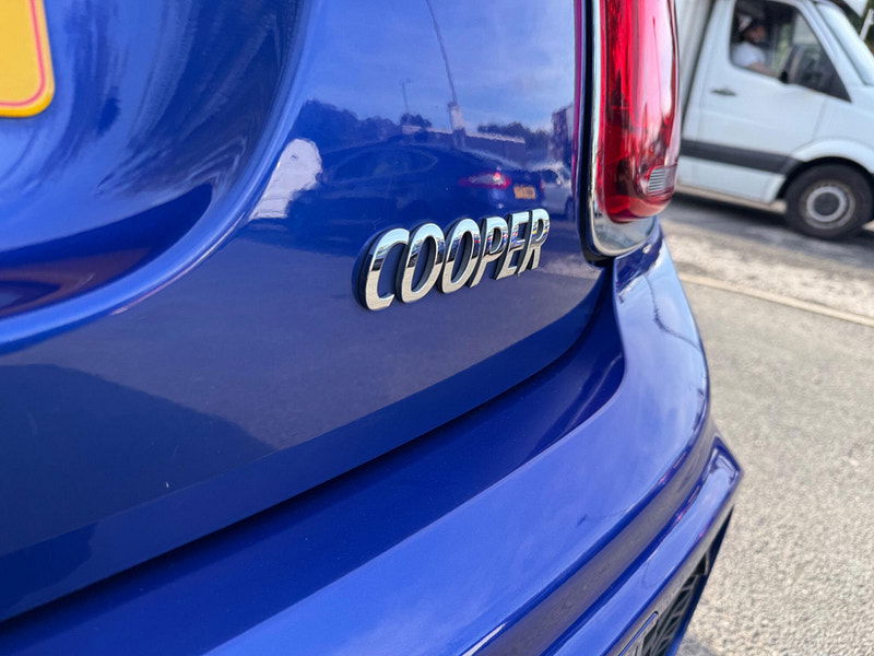MINI Hatch 1.5 Cooper Steptronic Euro 6 (s/s) 5dr 5dr Automatic 2025
