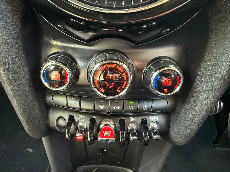 MINI Hatch 1.5 Cooper Steptronic Euro 6 (s/s) 5dr 5dr Automatic 2025