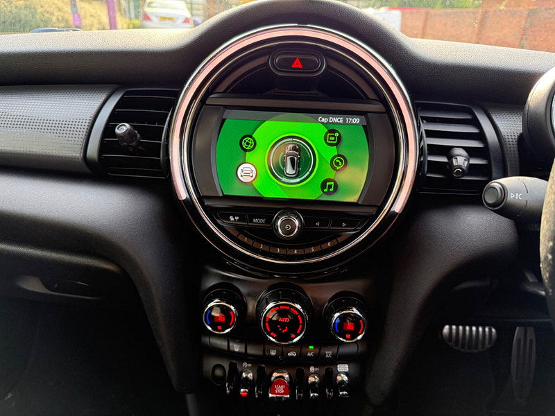 MINI Hatch 1.5 Cooper Steptronic Euro 6 (s/s) 5dr 5dr Automatic 2025
