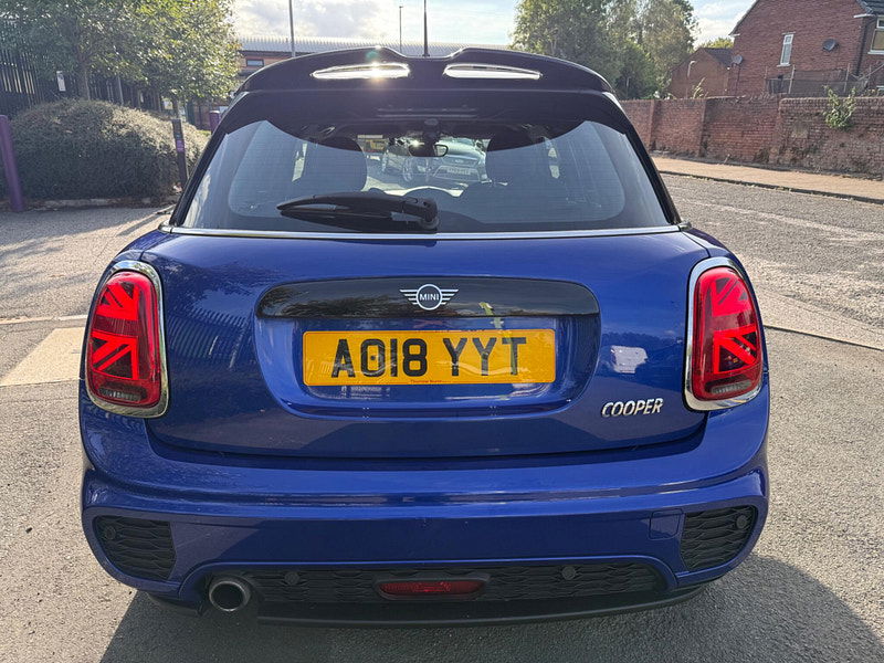 MINI Hatch 1.5 Cooper Steptronic Euro 6 (s/s) 5dr 5dr Automatic 2025
