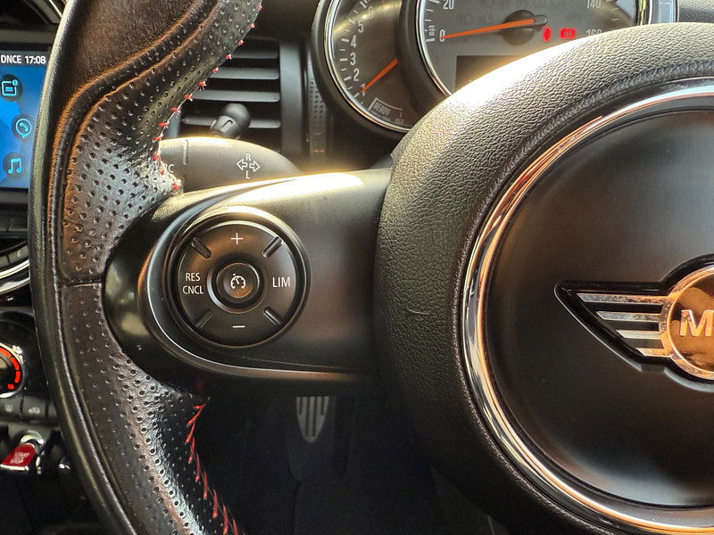 MINI Hatch 1.5 Cooper Steptronic Euro 6 (s/s) 5dr 5dr Automatic 2025