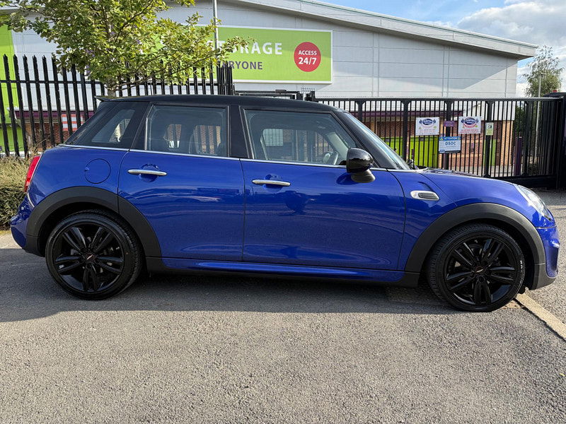 MINI Hatch 1.5 Cooper Steptronic Euro 6 (s/s) 5dr 5dr Automatic 2025