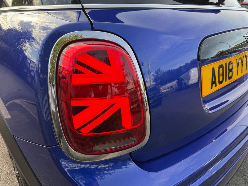 MINI Hatch 1.5 Cooper Steptronic Euro 6 (s/s) 5dr 5dr Automatic 2025