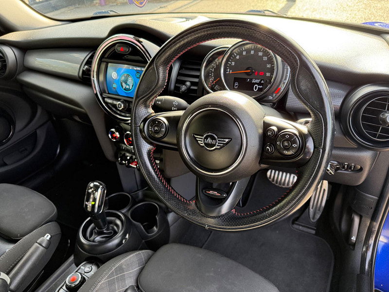 MINI Hatch 1.5 Cooper Steptronic Euro 6 (s/s) 5dr 5dr Automatic 2025