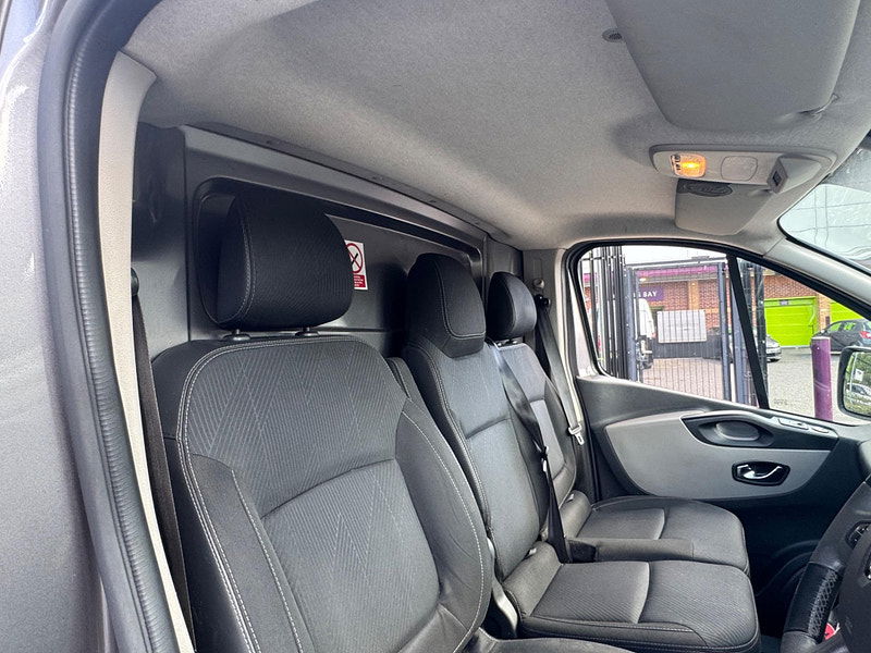 Renault Trafic 1.6 dCi 27 Sport Nav SWB Standard Roof Euro 6 5dr 4dr Manual 2025