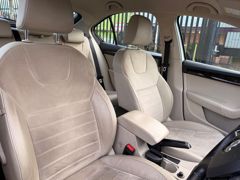 Skoda Octavia 2.0 TDI Elegance DSG Euro 5 (s/s) 5dr 5dr Automatic 2026