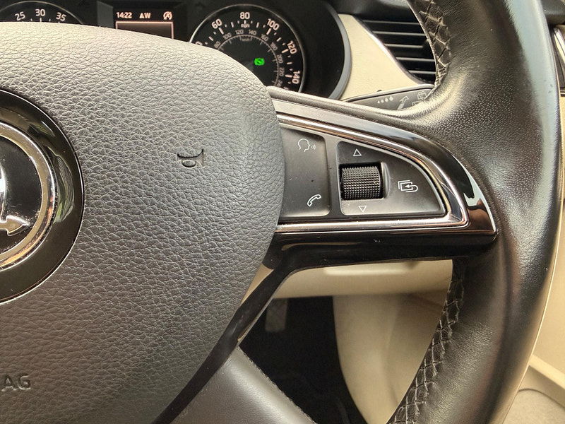 Skoda Octavia 2.0 TDI Elegance DSG Euro 5 (s/s) 5dr 5dr Automatic 2026