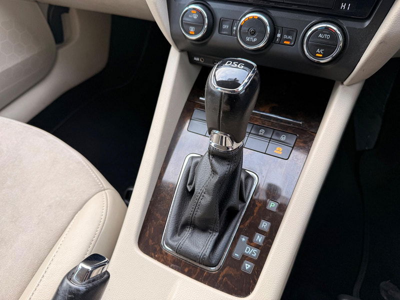 Skoda Octavia 2.0 TDI Elegance DSG Euro 5 (s/s) 5dr 5dr Automatic 2026