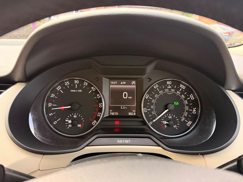 Skoda Octavia 2.0 TDI Elegance DSG Euro 5 (s/s) 5dr 5dr Automatic 2026