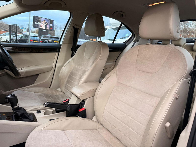 Skoda Octavia 2.0 TDI Elegance DSG Euro 5 (s/s) 5dr 5dr Automatic 2026