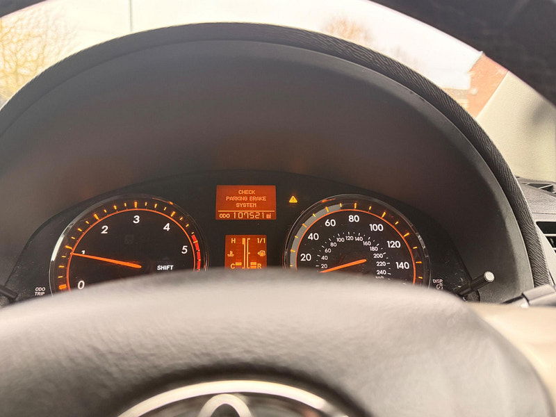 Toyota Avensis 2.2 D-4D T Spirit Euro 5 4dr 4dr Manual 2026