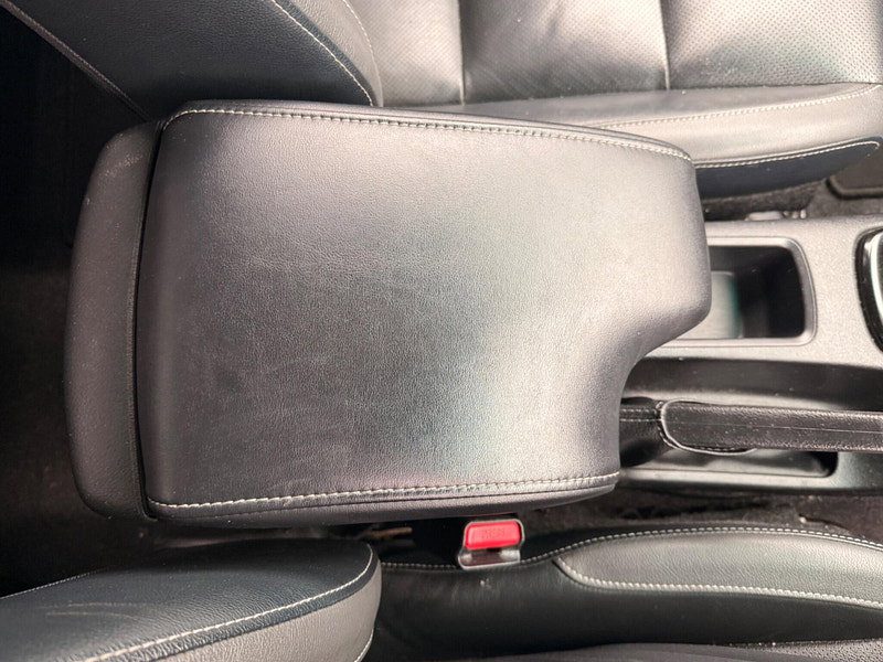 Toyota Hilux 2.8 D-4D Invincible X Auto 4WD Euro 6 (s/s) 4dr 4dr Automatic 2026