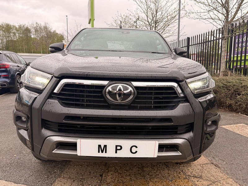 Toyota Hilux 2.8 D-4D Invincible X Auto 4WD Euro 6 (s/s) 4dr 4dr Automatic 2026