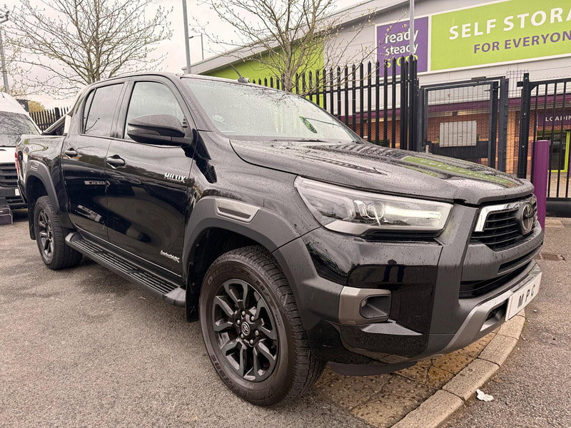 Toyota Hilux 2.8 D-4D Invincible X Auto 4WD Euro 6 (s/s) 4dr 4dr Automatic 2026