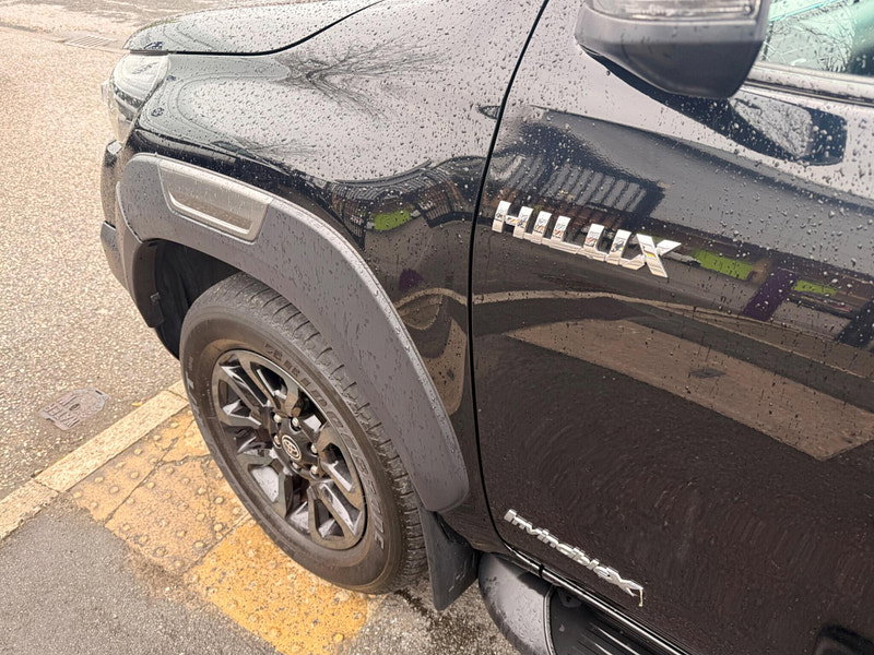 Toyota Hilux 2.8 D-4D Invincible X Auto 4WD Euro 6 (s/s) 4dr 4dr Automatic 2026