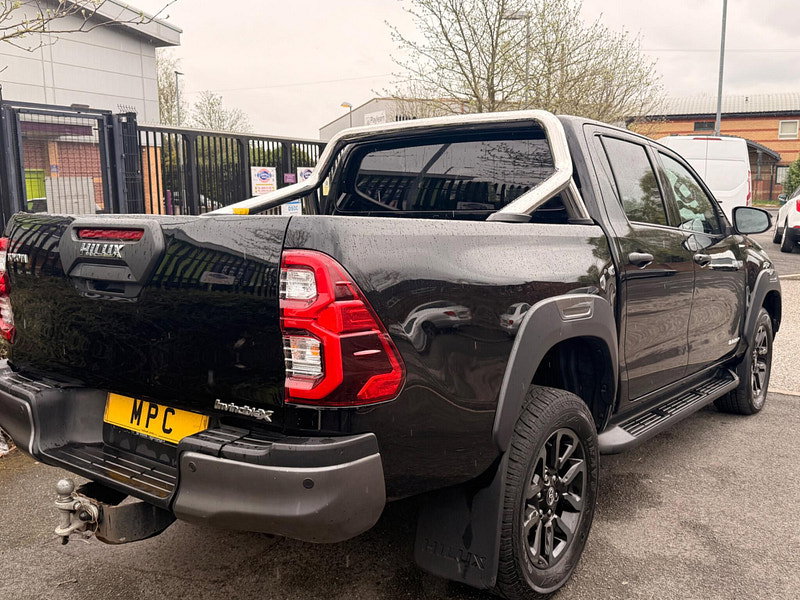 Toyota Hilux 2.8 D-4D Invincible X Auto 4WD Euro 6 (s/s) 4dr 4dr Automatic 2026