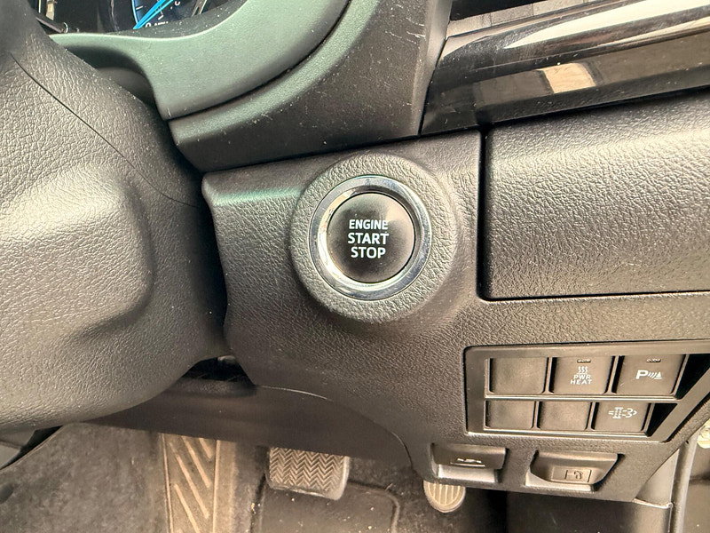 Toyota Hilux 2.8 D-4D Invincible X Auto 4WD Euro 6 (s/s) 4dr 4dr Automatic 2026