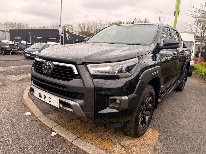 Toyota Hilux 2.8 D-4D Invincible X Auto 4WD Euro 6 (s/s) 4dr 4dr Automatic 2026