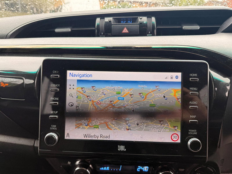 Toyota Hilux 2.8 D-4D Invincible X Auto 4WD Euro 6 (s/s) 4dr 4dr Automatic 2026