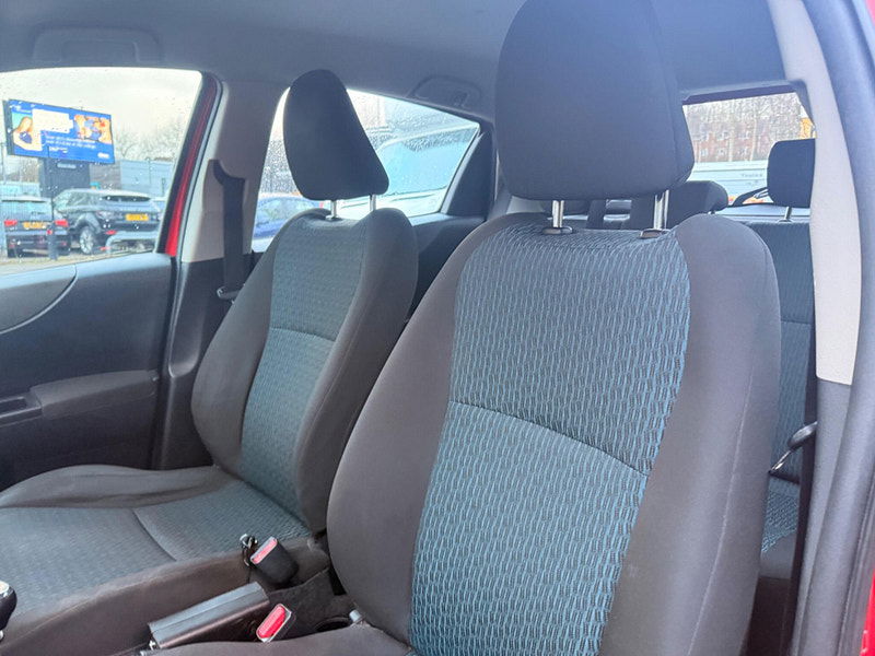 Toyota Yaris 1.33 Dual VVT-i TR Euro 5 5dr 5dr Manual 2026