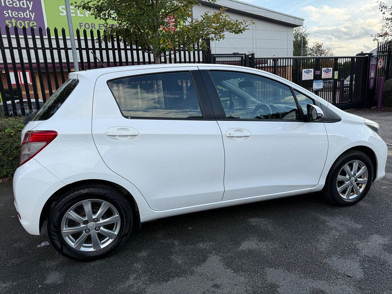 Toyota Yaris 1.33 Dual VVT-i TR Multidrive S Euro 5 5dr 5dr Automatic 2025