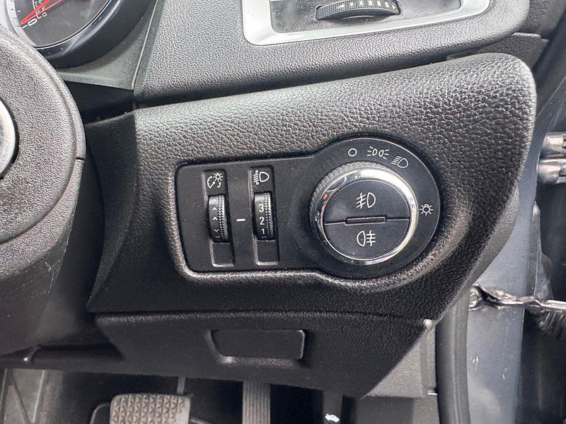 Vauxhall Astra 1.6 16v SRi Auto Euro 5 5dr 5dr Automatic 2025