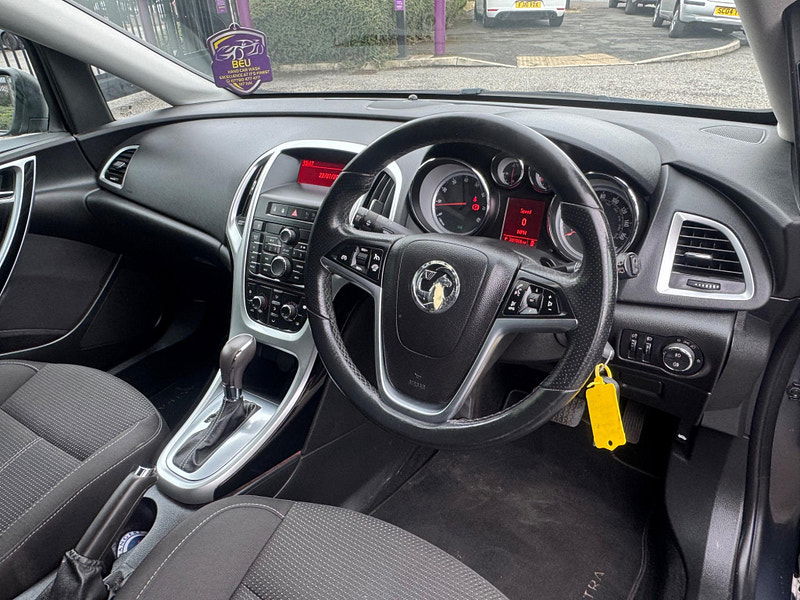 Vauxhall Astra 1.6 16v SRi Auto Euro 5 5dr 5dr Automatic 2025