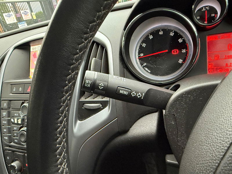 Vauxhall Astra 1.6 16V Tech Line Sports Tourer Auto Euro 5 5dr 5dr Automatic 2025