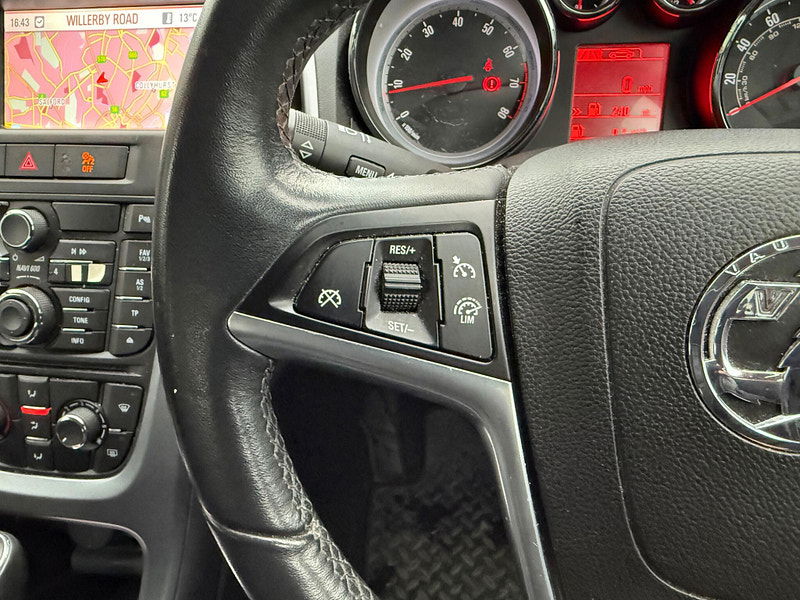 Vauxhall Astra 1.6 16V Tech Line Sports Tourer Auto Euro 5 5dr 5dr Automatic 2025