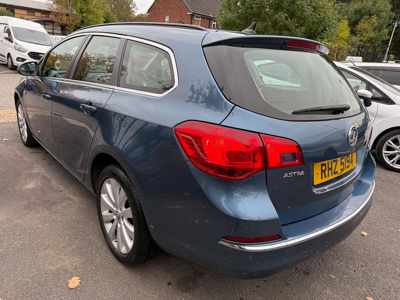 Vauxhall Astra 1.6 16V Tech Line Sports Tourer Auto Euro 5 5dr 5dr Automatic 2025