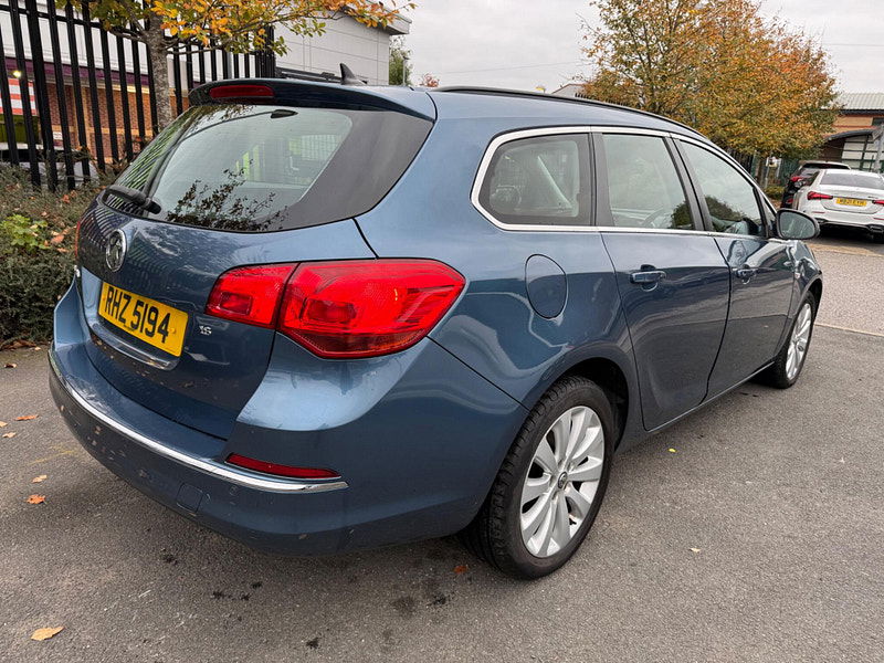 Vauxhall Astra 1.6 16V Tech Line Sports Tourer Auto Euro 5 5dr 5dr Automatic 2025