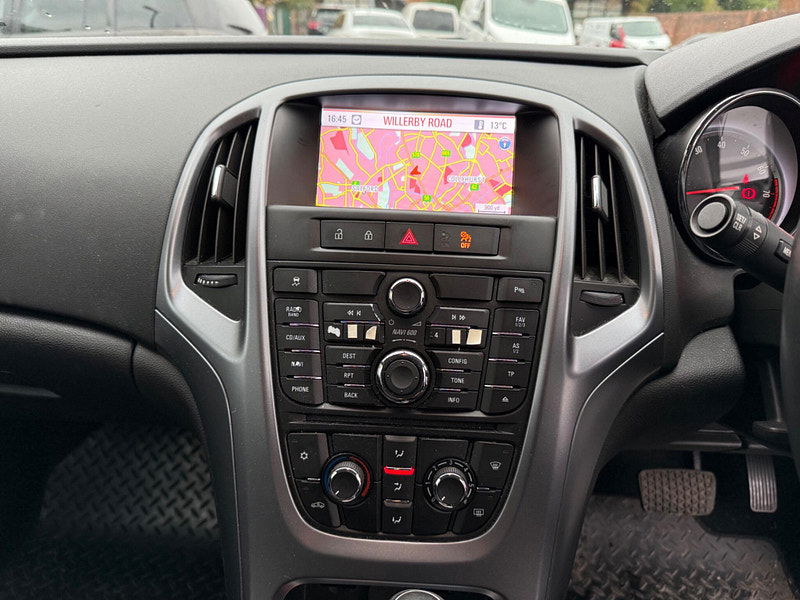 Vauxhall Astra 1.6 16V Tech Line Sports Tourer Auto Euro 5 5dr 5dr Automatic 2025