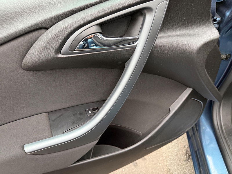 Vauxhall Astra 1.6 16V Tech Line Sports Tourer Auto Euro 5 5dr 5dr Automatic 2025