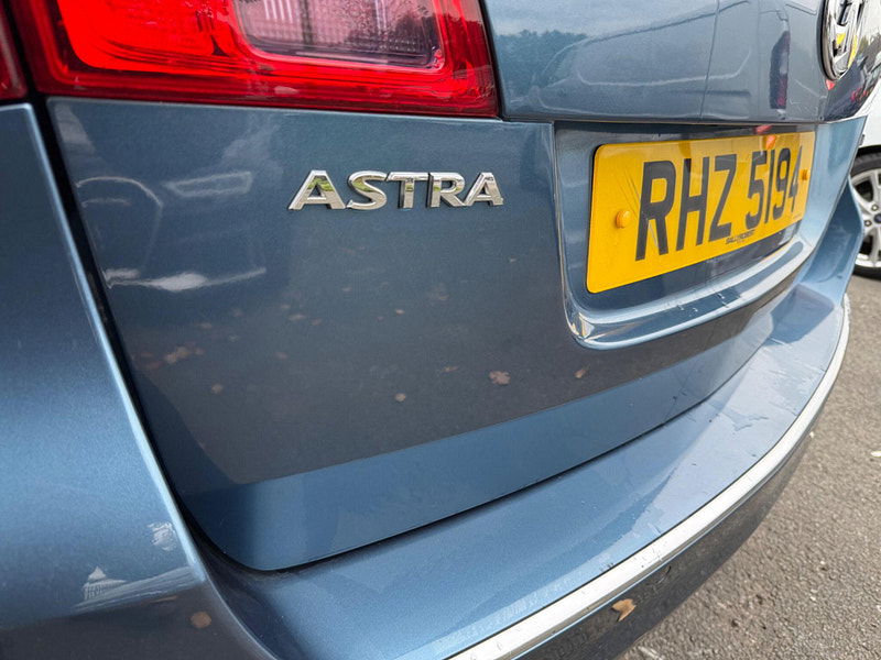 Vauxhall Astra 1.6 16V Tech Line Sports Tourer Auto Euro 5 5dr 5dr Automatic 2025