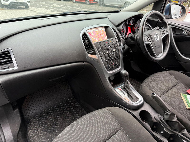 Vauxhall Astra 1.6 16V Tech Line Sports Tourer Auto Euro 5 5dr 5dr Automatic 2025