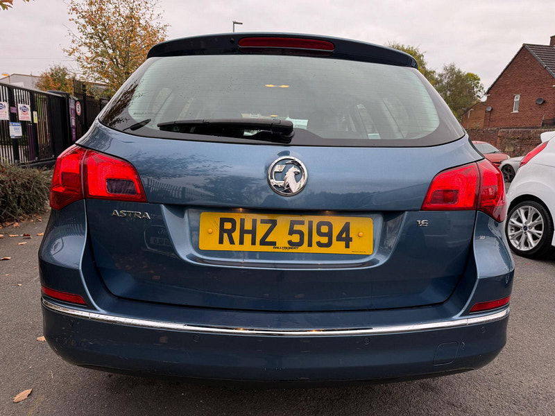 Vauxhall Astra 1.6 16V Tech Line Sports Tourer Auto Euro 5 5dr 5dr Automatic 2025