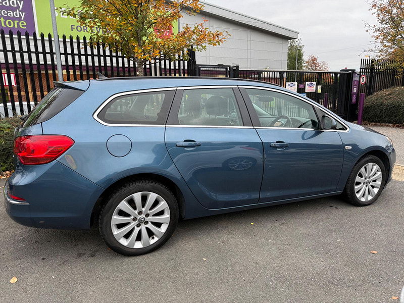 Vauxhall Astra 1.6 16V Tech Line Sports Tourer Auto Euro 5 5dr 5dr Automatic 2025