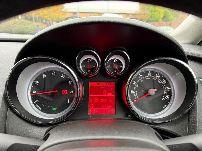 Vauxhall Astra 1.6 16V Tech Line Sports Tourer Auto Euro 5 5dr 5dr Automatic 2025