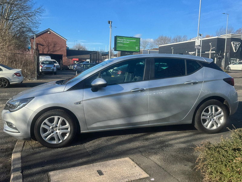Vauxhall Astra 1.6 CDTi BlueInjection Tech Line Nav Euro 6 (s/s) 5dr 5dr Manual 2025