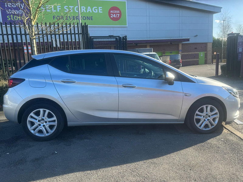 Vauxhall Astra 1.6 CDTi BlueInjection Tech Line Nav Euro 6 (s/s) 5dr 5dr Manual 2025