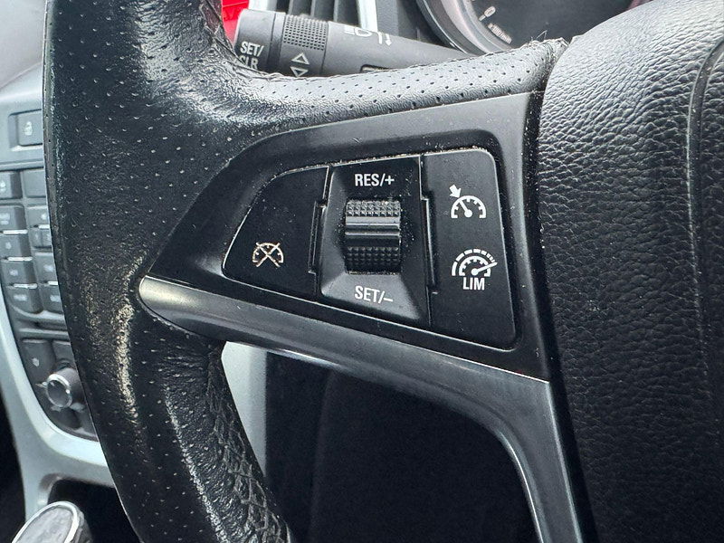 Vauxhall Astra 1.6i SRi Auto Euro 6 5dr 5dr Automatic 2025