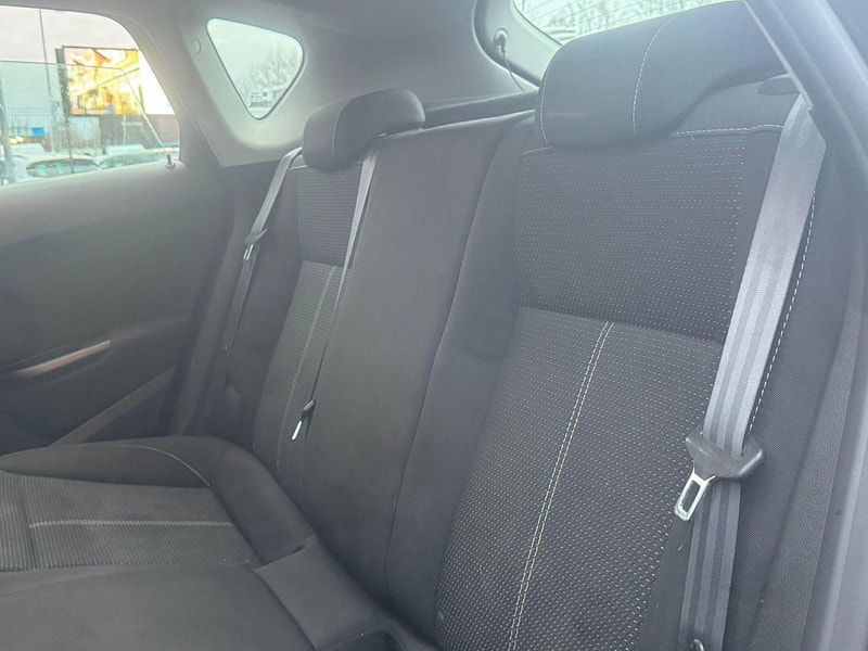 Vauxhall Astra 1.6i SRi Auto Euro 6 5dr 5dr Automatic 2025