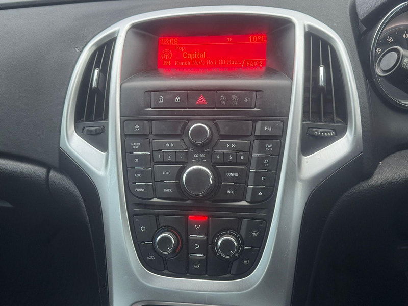 Vauxhall Astra 1.6i SRi Auto Euro 6 5dr 5dr Automatic 2025