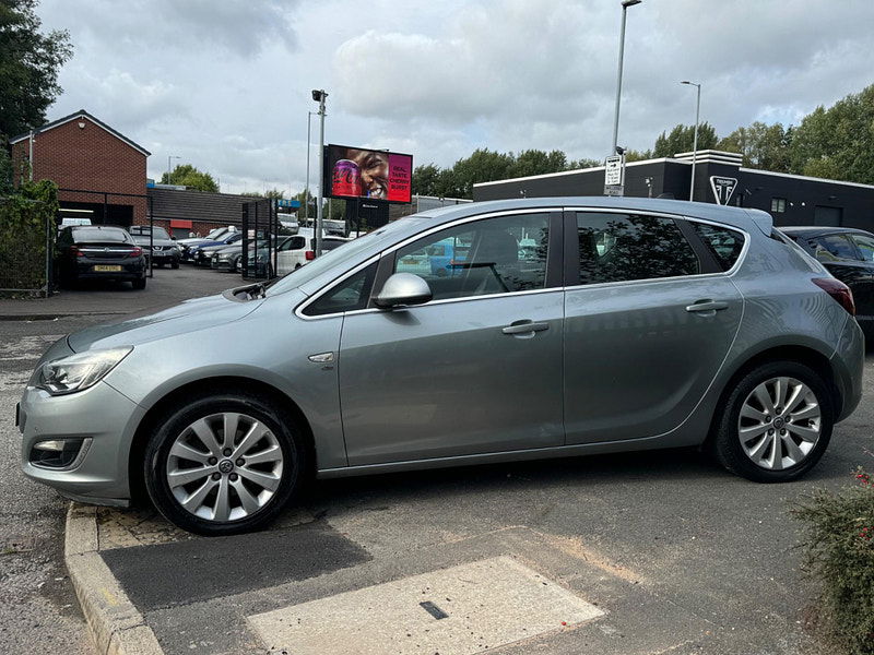 Vauxhall Astra 2.0 CDTi Elite Auto Euro 5 5dr 5dr Automatic 2024